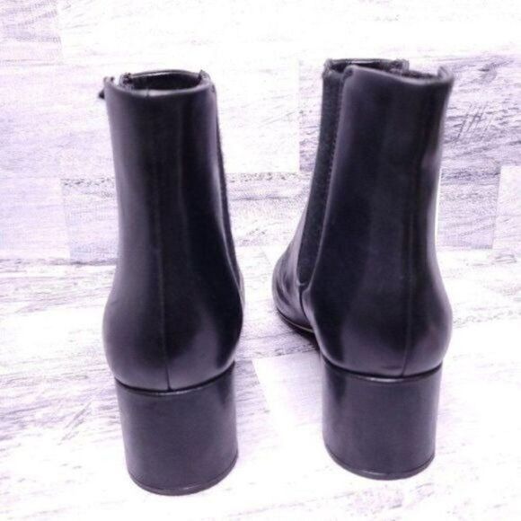 Clarks Heeled Block Heel Pull on Chelsea Leather Ankle Boot Black Women's sz 7.5 - Picture 3 of 9